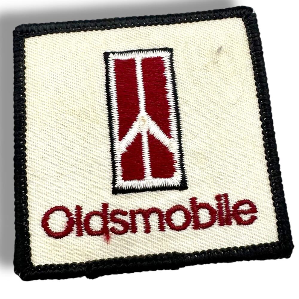 Vintage Oldsmobile Service embroidered patch uniform hotrod retro kitsch - Picture 1 of 4
